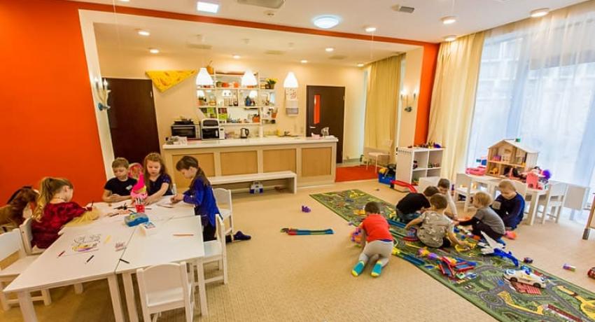 Клуб «Оранжевый город» в отеле Bridge Resort в Сочи