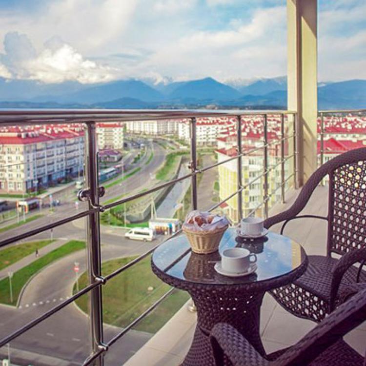 Вид с балкона 2 местного, 2 комнатного, люкса гостиничного комплекса Bridge resort Сочи